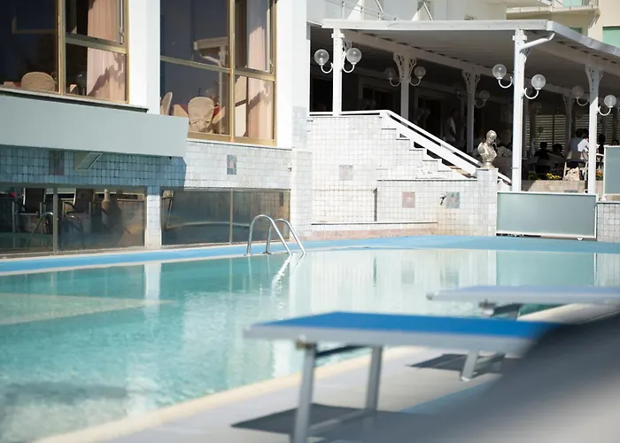 Grand Excelsior Hotel 4*