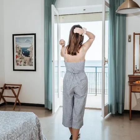 Grand Excelsior Hotel