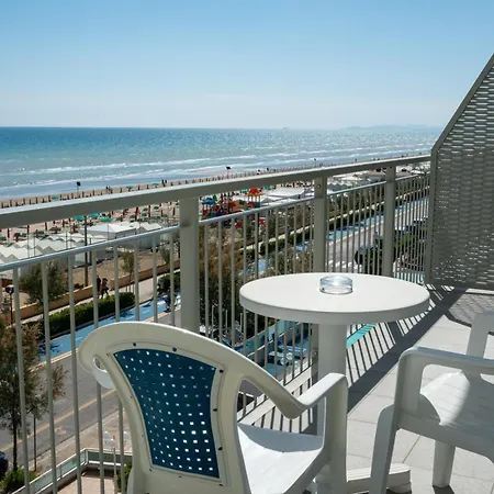 Grand Excelsior Hotel