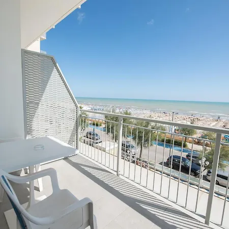 Grand Excelsior Hotel 4*