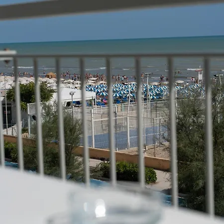 Hotel Grand Excelsior 4*