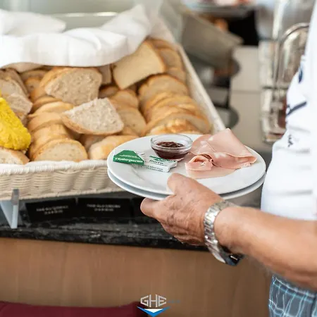 Grand Excelsior Hotel